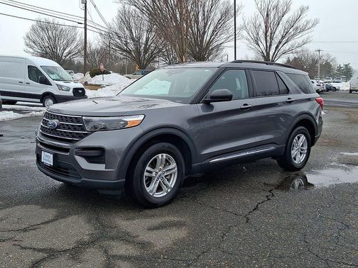 Carbonized Gray Metallic 2022 Ford Explorer XLT