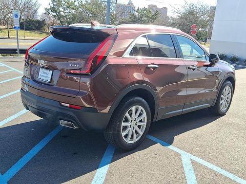 2023 Cadillac XT4 Luxury