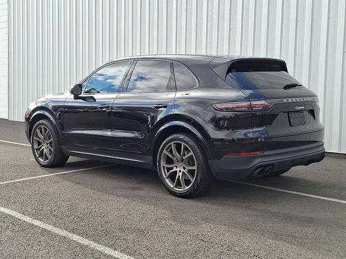 Black 2023 Porsche Cayenne Cayenne