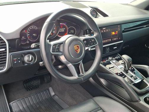 Black 2023 Porsche Cayenne Cayenne