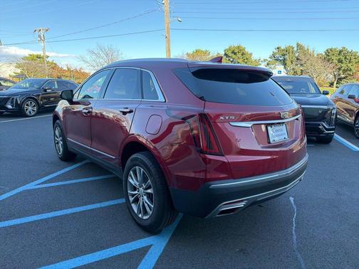 2022 Cadillac XT5 Premium Luxury