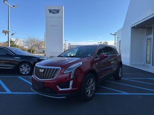 2022 Cadillac XT5 Premium Luxury