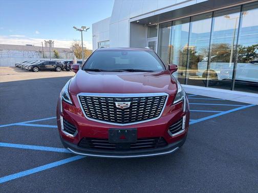 2022 Cadillac XT5 Premium Luxury