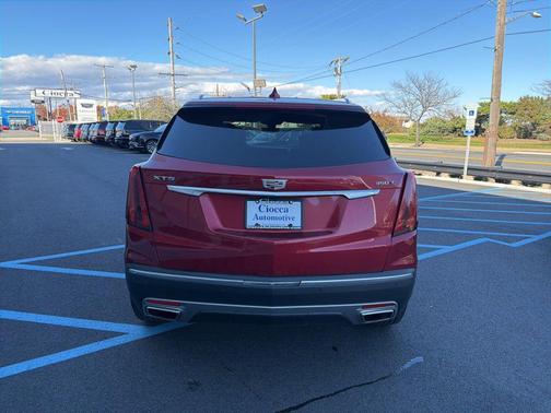 2022 Cadillac XT5 Premium Luxury