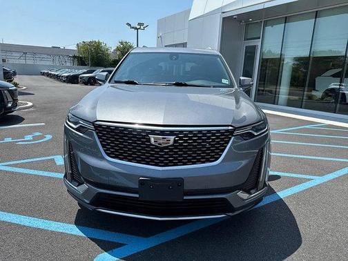 2022 Cadillac XT6 Luxury FWD