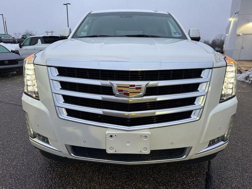 2019 Cadillac Escalade Luxury