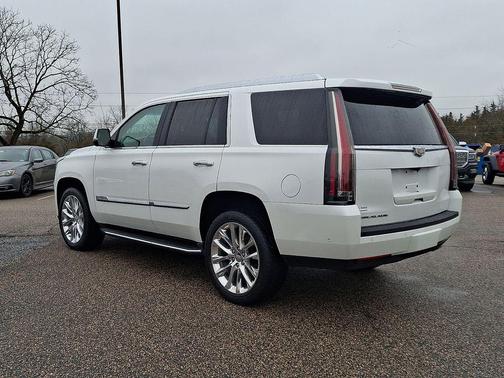 2019 Cadillac Escalade Luxury