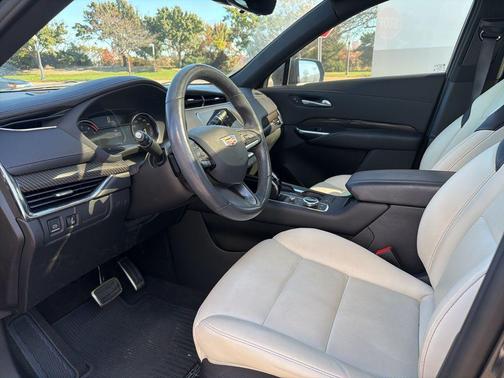 2023 Cadillac XT4 Sport