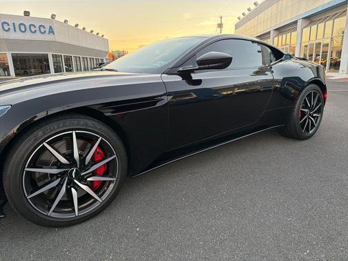 2020 Aston Martin DB11 Base