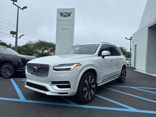 2023 Volvo XC90 Recharge Plug-In Hybrid T8 Ultimate Bright Theme 7-Seater