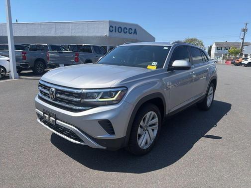 Pyrite Silver Metallic 2021 Volkswagen Atlas Cross Sport 2.0T SE w/Technology 4MOTION