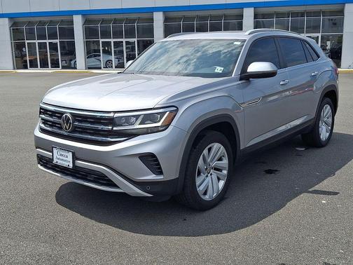 Pyrite Silver Metallic 2021 Volkswagen Atlas Cross Sport 2.0T SE w/Technology 4MOTION