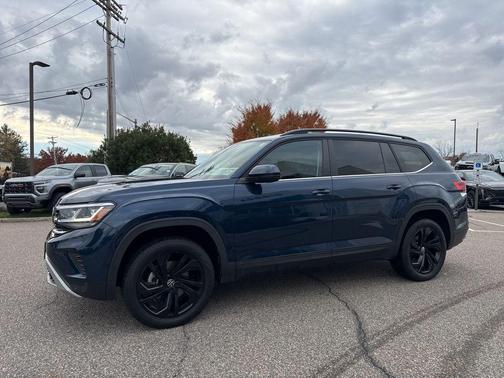 2022 Volkswagen Atlas 3.6L SE w/Technology