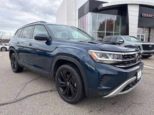 2022 Volkswagen Atlas 3.6L SE w/Technology