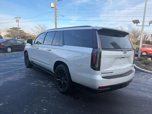 2022 Cadillac Escalade ESV Sport