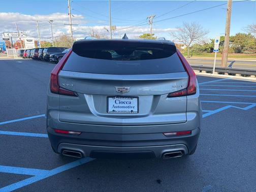 2023 Cadillac XT4 Premium Luxury