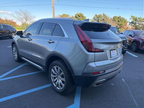 2023 Cadillac XT4 Premium Luxury