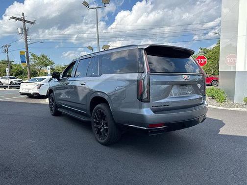 2022 Cadillac Escalade ESV Sport Platinum