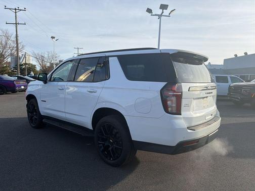 2022 Chevrolet Tahoe 4WD RST