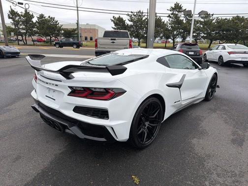 Arctic White 2026 Chevrolet Corvette Z06