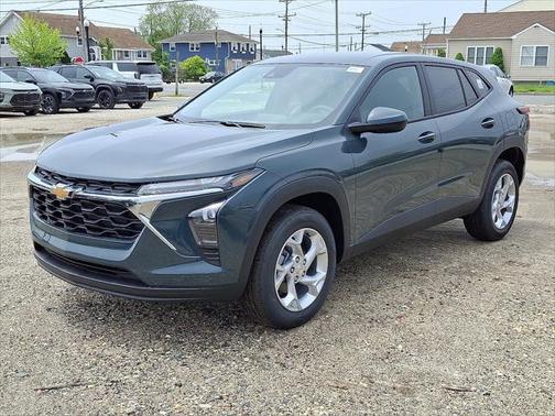 2025 Chevrolet Trax LS