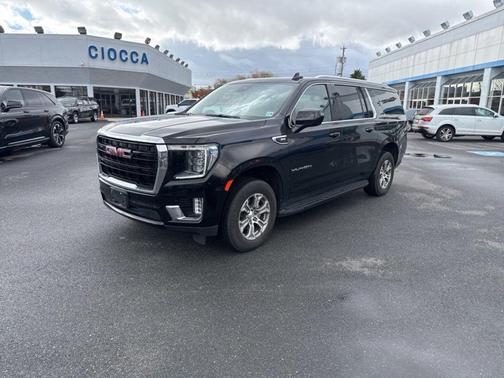2023 GMC Yukon XL SLE