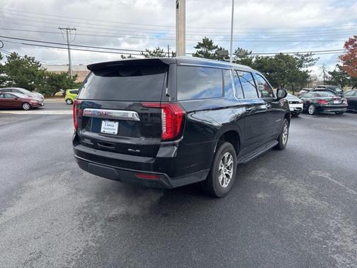 2023 GMC Yukon XL SLE