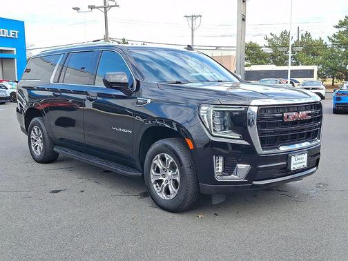 2023 GMC Yukon XL SLE