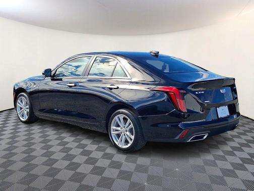 2023 Cadillac CT4 Luxury