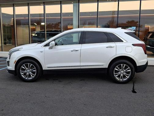 2022 Cadillac XT5 Premium Luxury