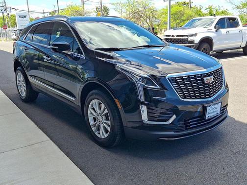 Stellar Black Metallic 2024 Cadillac XT5 Luxury