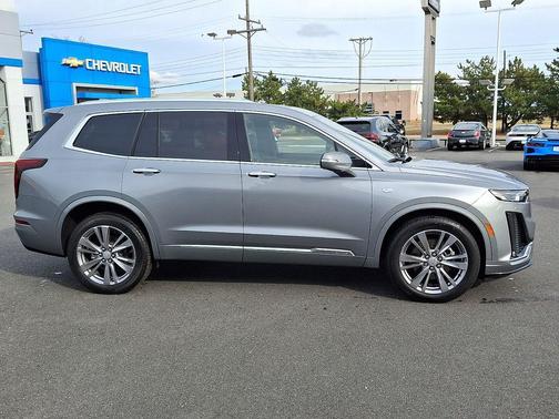 2023 Cadillac XT6 Premium Luxury AWD