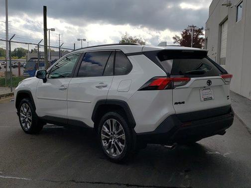Wind Chill Pearl 2023 Toyota RAV4 XLE Premium