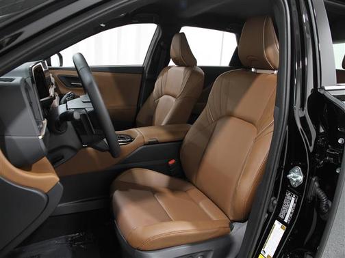 2025 Toyota Crown Signia XLE