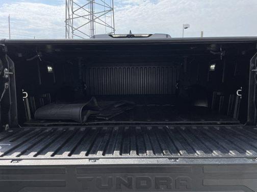2023 Toyota Tundra Hybrid Platinum