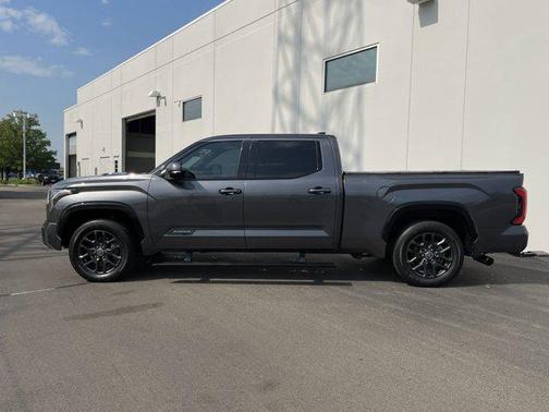 2023 Toyota Tundra Hybrid Platinum