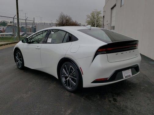 2025 Toyota Prius XLE