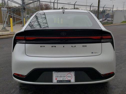 2025 Toyota Prius XLE