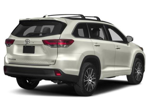 Silver 2019 Toyota Highlander XLE