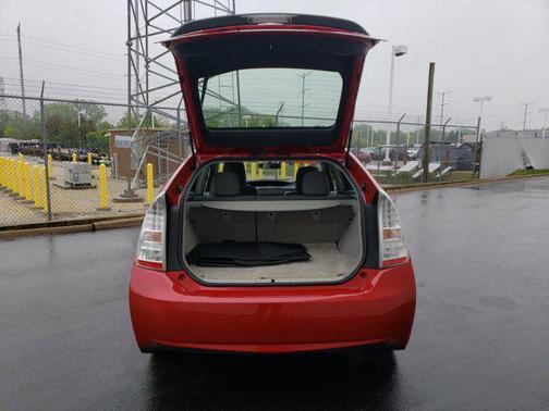 2010 Toyota Prius III