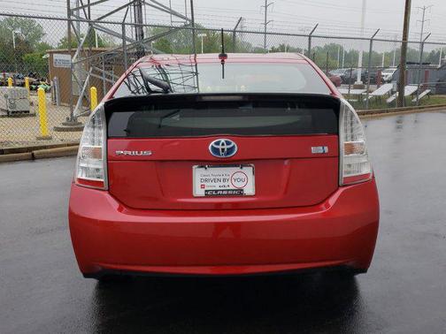 2010 Toyota Prius III