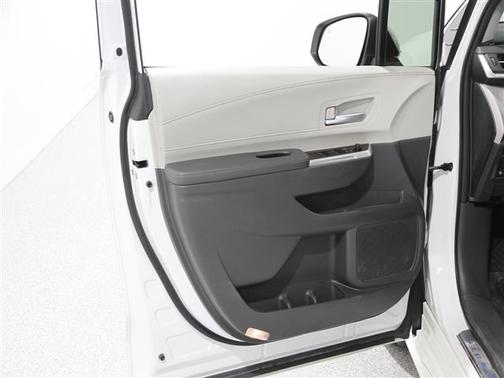 2021 Toyota Sienna XLE 7 Passenger