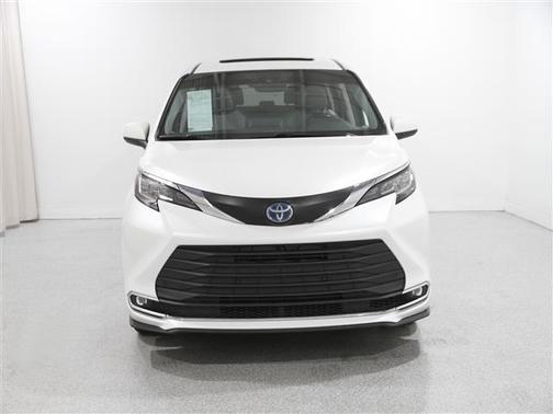 2021 Toyota Sienna XLE 7 Passenger