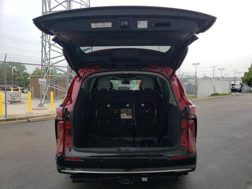 2021 Toyota Sienna Limited 7-Passenger