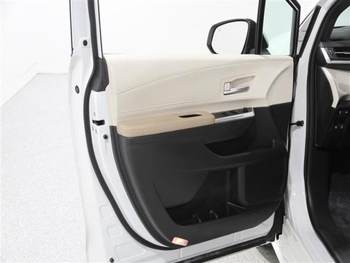 2021 Toyota Sienna XLE 7 Passenger