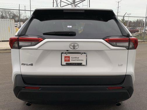 Ice Cap 2024 Toyota RAV4 LE