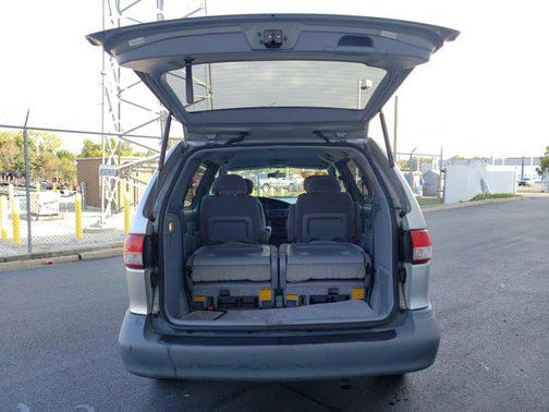 2003 Toyota Sienna CE