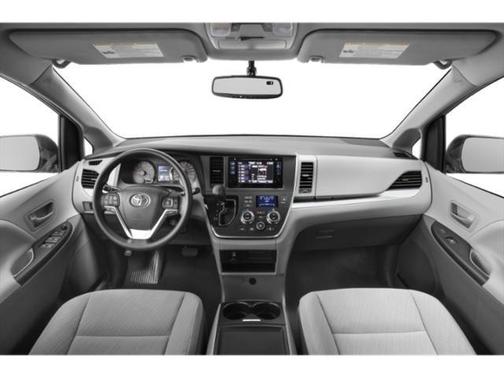 Silver 2015 Toyota Sienna LE
