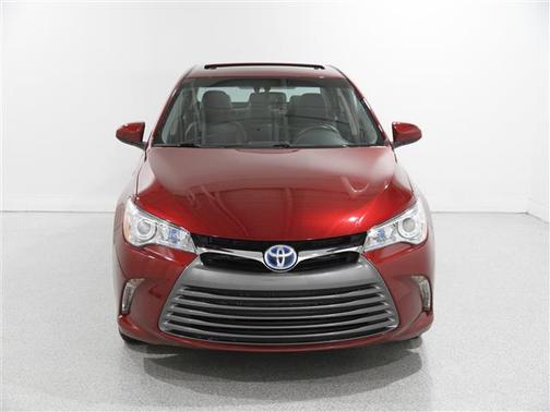 2017 Toyota Camry Hybrid XLE