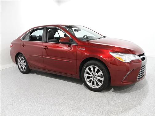 2017 Toyota Camry Hybrid XLE